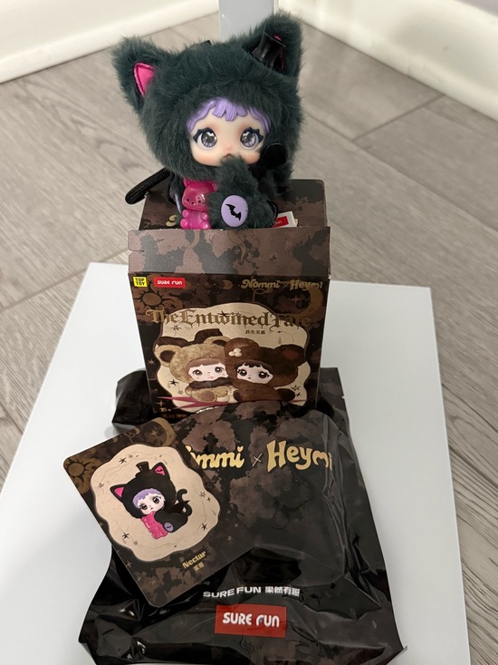 Other - Nommi x Heyone The Entwined Fate “Nectar” Plush Doll Keychain w/ Box/Card
